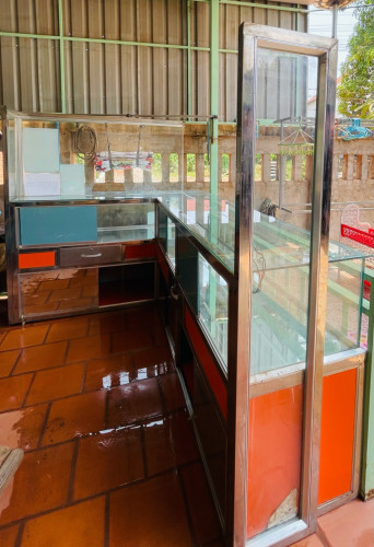 ទូកញ្ចក់