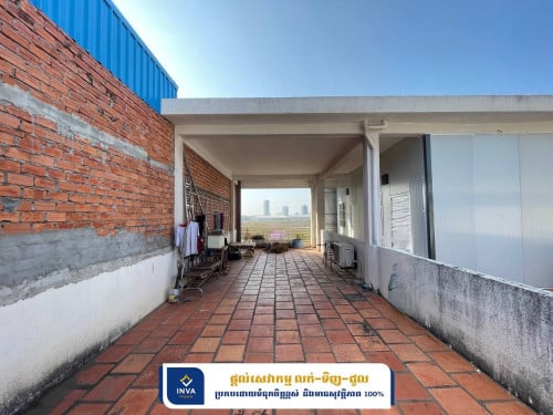 ផ្ទះអាជីវកម្មស្អាតលក់បន្ទាន់ តំលៃក្រោមទីផ្សារ  ស្ថិតនៅខណ្ឌសែនសុខ ជិតផ្សារម៉ាក្រូ