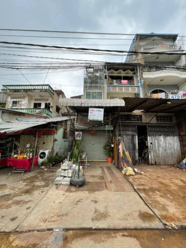 ផ្ទះលក់ជិតផ្សារច្បារអំពៅ