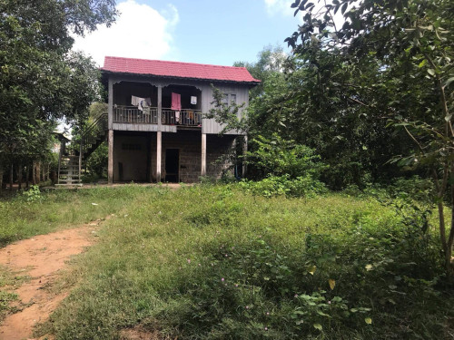 ដីលក់ ឬជួល