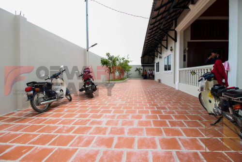 ក្រុងតាខ្មៅ​ វីឡា |៣បន្ទប់គេង| ៤បន្ទប់ទឹក| លក់