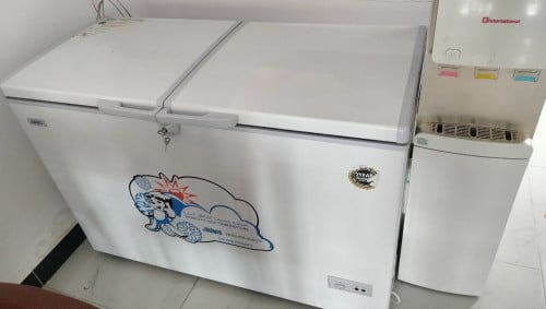 ទូរក្លាសេ​