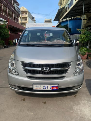 ម្ចាស់ទីមួយប្រើតិច ហ្វ្រីកាត់ឈ្មោះ
