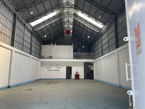 ឃ្លាំងសំរាប់ជួលនៅសែនសុខ