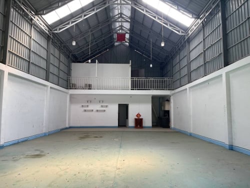 ឃ្លាំងសំរាប់ជួលនៅសែនសុខ