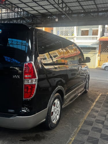 Starex 2008 លក់