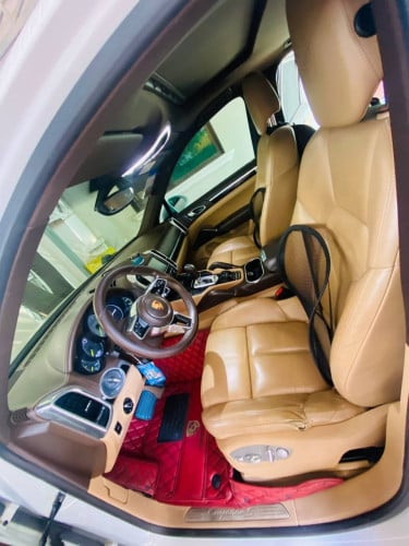 ខៃយ៉ាន 2015 លក់36000$