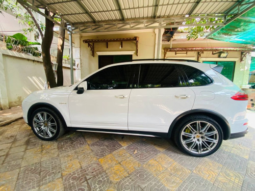 ខៃយ៉ាន 2015 លក់36000$