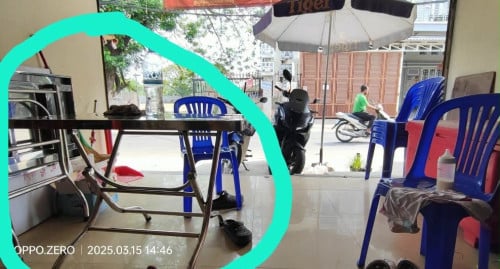 លក់តុ កៅអីជ័រ នៅថ្មី97%ទុកចោលពីរនឹង50$ បូកកៅអីជ័រ5នៅថ្មីមួយ3.5$$$
