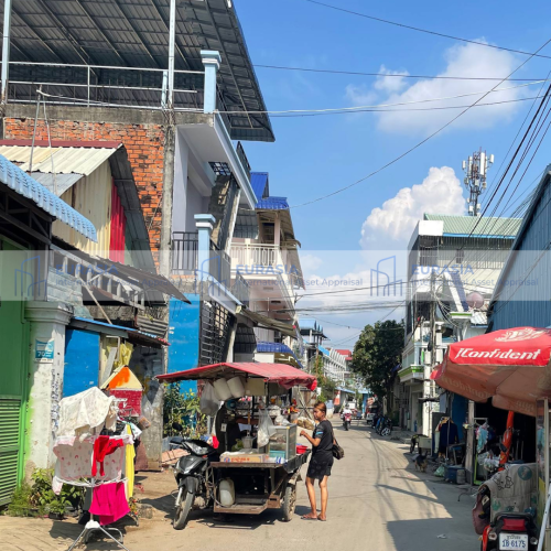 ផ្ទះលក់ក្នុងតំបន់អ៊ូអរ ចោមចៅ២ | Family Home with Extra Side Land