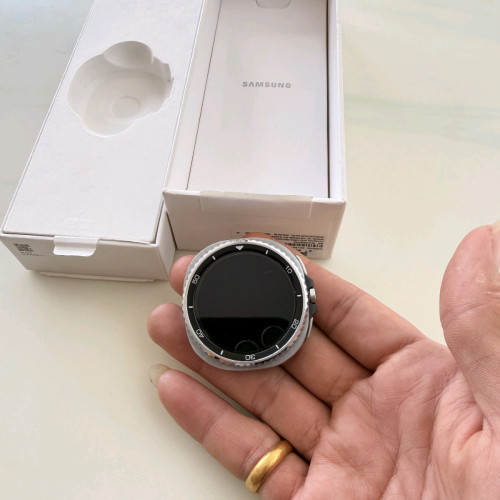 ដូចថ្មី Galaxy Watch 8 Classic 46mm