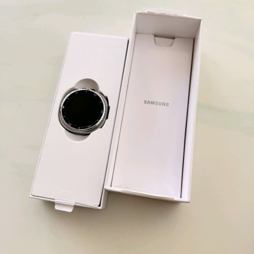ដូចថ្មី Galaxy Watch 8 Classic 46mm
