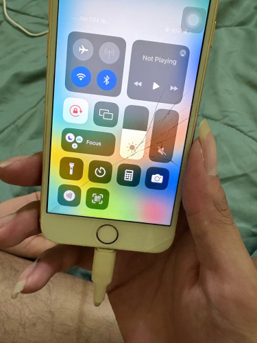 លក់ iphone 8