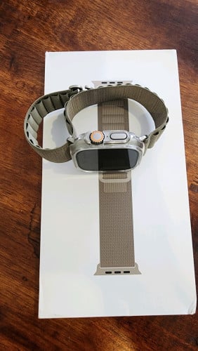 ខ្សែ iwatch 49 original 95% used.