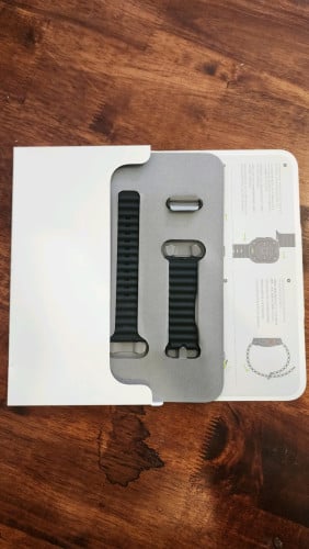 ខ្សែ iwatch 49 original 95% used.