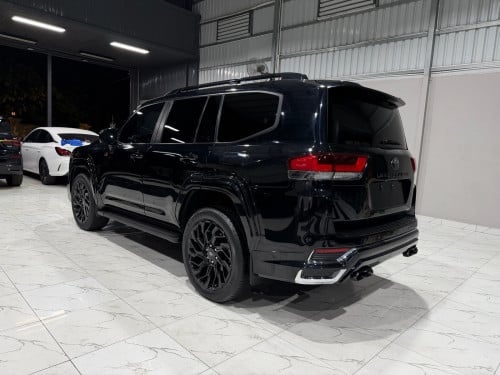 លក់​ Land Cruiser 023 GR.Sport full optionកប់​ ធានា​ថ្នាំ​សុីនមួយជុំ​ ម្ចាស់ដេីម​ផ្ទាល់​