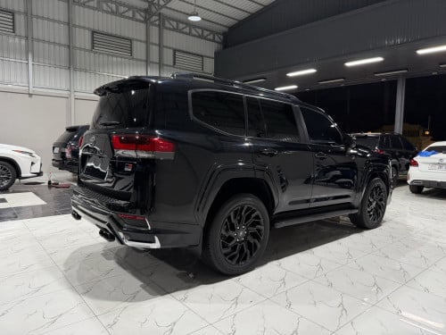 លក់​ Land Cruiser 023 GR.Sport full optionកប់​ ធានា​ថ្នាំ​សុីនមួយជុំ​ ម្ចាស់ដេីម​ផ្ទាល់​