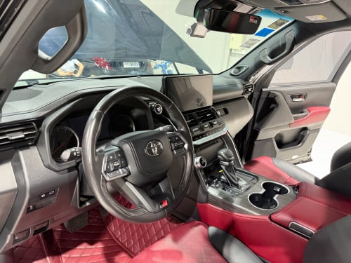 លក់​ Land Cruiser 023 GR.Sport full optionកប់​ ធានា​ថ្នាំ​សុីនមួយជុំ​ ម្ចាស់ដេីម​ផ្ទាល់​