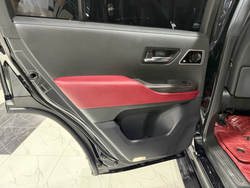 លក់​ Land Cruiser 023 GR.Sport full optionកប់​ ធានា​ថ្នាំ​សុីនមួយជុំ​ ម្ចាស់ដេីម​ផ្ទាល់​