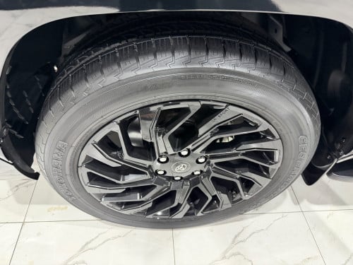 លក់​ Land Cruiser 023 GR.Sport full optionកប់​ ធានា​ថ្នាំ​សុីនមួយជុំ​ ម្ចាស់ដេីម​ផ្ទាល់​