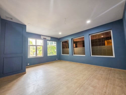 ការិយាល័យសម្រាប់ជួល/OFFICE SPACE FOR RENT