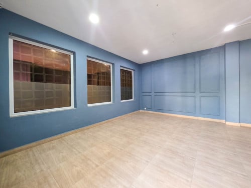 ការិយាល័យសម្រាប់ជួល/OFFICE SPACE FOR RENT