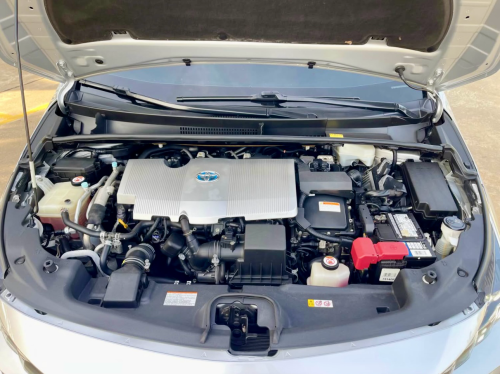 ឡានលក់ Prius Prime Premium 017 ពណ័ទឹកប្រាក់ AutoCheck កប់