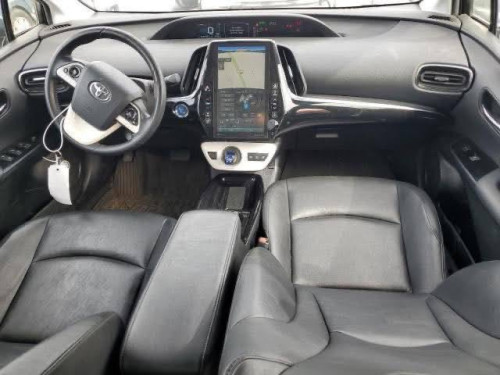 ឡានលក់ Prius Prime Premium 017 ពណ័ទឹកប្រាក់ AutoCheck កប់