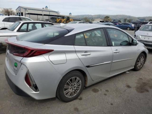ឡានលក់ Prius Prime Premium 017 ពណ័ទឹកប្រាក់ AutoCheck កប់