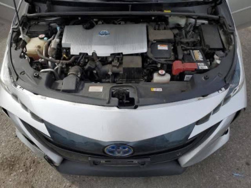 ឡានលក់ Prius Prime Premium 017 ពណ័ទឹកប្រាក់ AutoCheck កប់