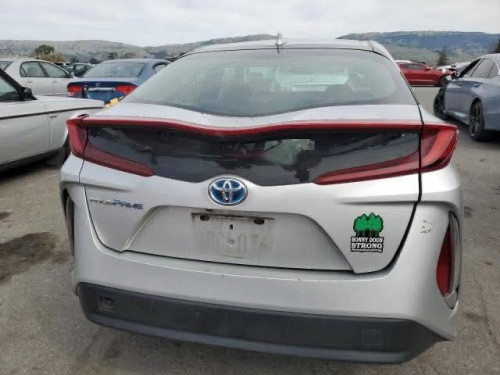 ឡានលក់ Prius Prime Premium 017 ពណ័ទឹកប្រាក់ AutoCheck កប់