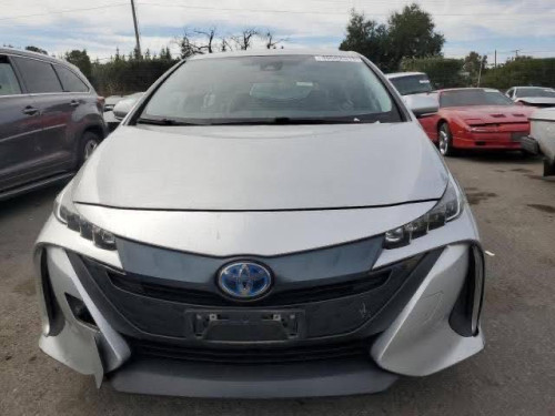ឡានលក់ Prius Prime Premium 017 ពណ័ទឹកប្រាក់ AutoCheck កប់