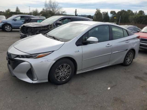 ឡានលក់ Prius Prime Premium 017 ពណ័ទឹកប្រាក់ AutoCheck កប់