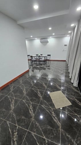 🏠ផ្ទះជួល,ទីតាំង​ សាលាសុវណ្ណភូមិ,មាន3បន្ទប់គេង,2000$/ខែ