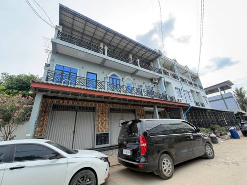 🏠ផ្ទះជួល,ទីតាំង ភូមិសាម្គីមានជ័យ,មាន4បន្ទប់គេង 5បន្ទប់ទឹក,1800$/ខែ