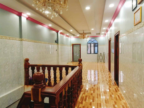 🏠ផ្ទះជួល,ទីតាំង ភូមិសាម្គីមានជ័យ,មាន4បន្ទប់គេង 5បន្ទប់ទឹក,1800$/ខែ
