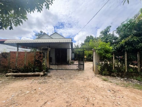 🏦House Available for Urgent Sale at a Special Price (Negotiable).