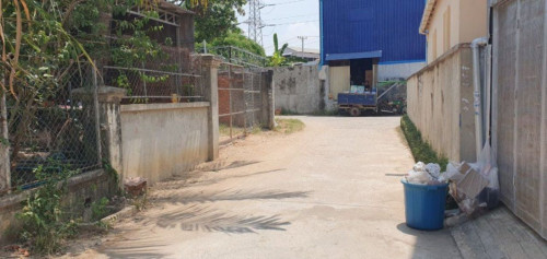 ๐ฆHouse Available for Urgent Sale at a Special Price (Negotiable).