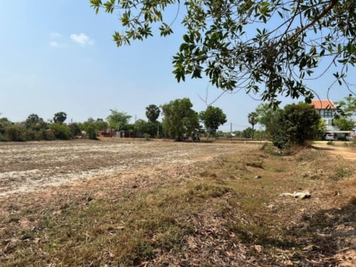 ๐ฆLand Available for Urgent Sale at a Special Price (Negotiable).
