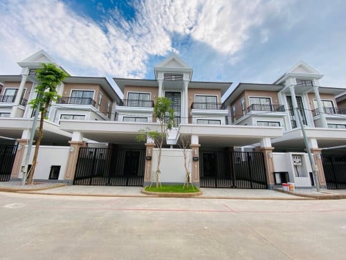 💰វីឡាភ្លោះសម្រាប់ជួល សម្ភារៈពេញ