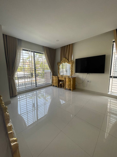 វីឡាភ្លោះអេសម្រាប់ជួល | Villa Twin A for Rent In Borey Penghout Boeung Snor