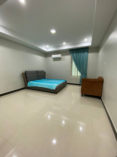វីឡាទោលVIPលក់នៅបុរីអង្គរភ្នំពេញ គម្រោង2 នៅជិតអុីអនសែនសុខ