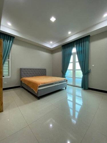 វីឡាទោលVIPលក់នៅបុរីអង្គរភ្នំពេញ គម្រោង2 នៅជិតអុីអនសែនសុខ