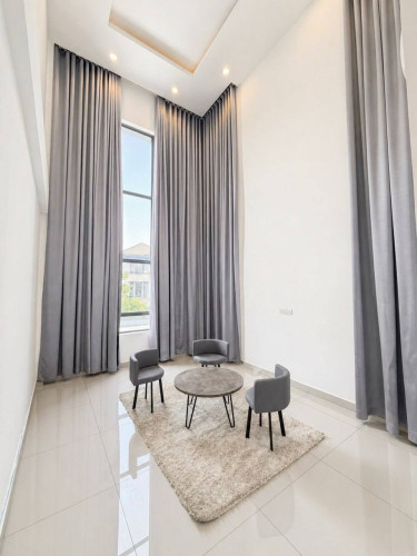 5 bed + 6 bath Queen Villa for Rent in Chipmong 50M