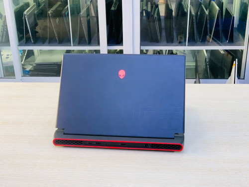 Alienware M15 R6 15.6”2.5K 240Hz