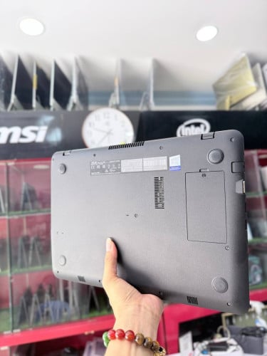 ASUS VivoBook x442U