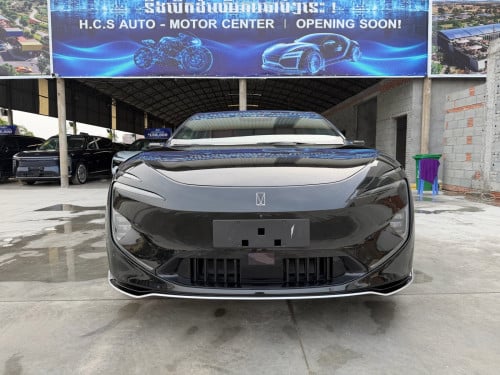 AVATR 12 Ultra All-Electric AWD 705KM