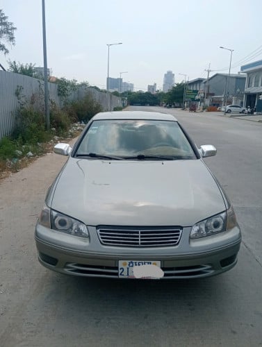 Camry ឆ្លាមឆ្នាំ 98 ABS ជាប្រភេទឡានរៀបចំហើយស្អាតលក់ ក្នុងតម្លៃ50ស្តើងចចារ ចុះបានតិចតួចទៀតបងប្អូន