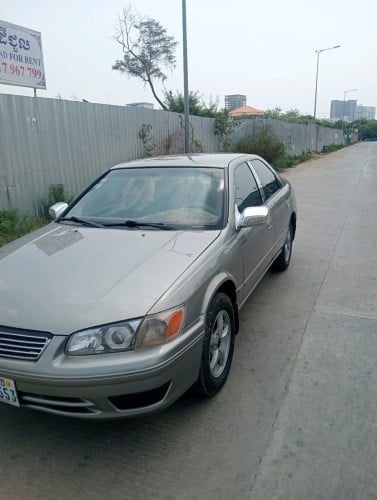 Camry ឆ្លាមឆ្នាំ 98 ABS ជាប្រភេទឡានរៀបចំហើយស្អាតលក់ ក្នុងតម្លៃ50ស្តើងចចារ ចុះបានតិចតួចទៀតបងប្អូន