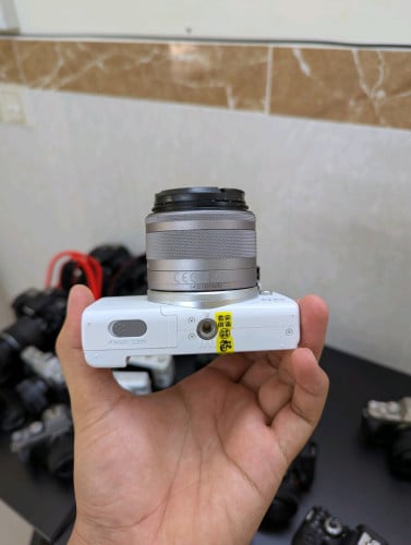 Canon M200 white មួយទឹក 99%